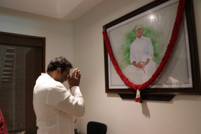 YSR's birth anniversary fondly celebrated in AP, Telangana