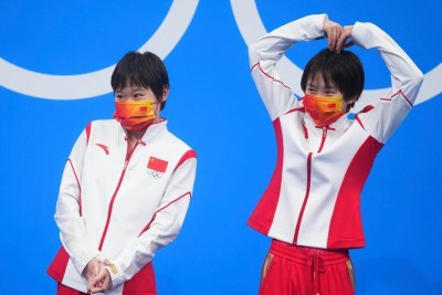 China clinches 6th straight Olympic gold in women's synchronised 10m platform