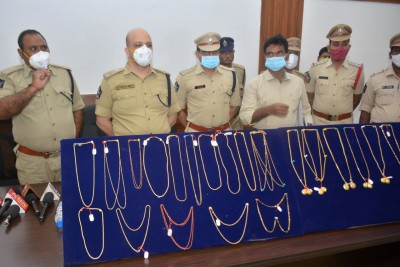 Duo involved in 19 chain snatchings arrested in Andhra