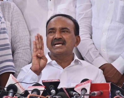 Etela Rajender resigns, attacks Telangana Chief Minister