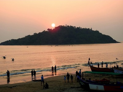 As monsoons loom, Goa shuts beaches for visitors