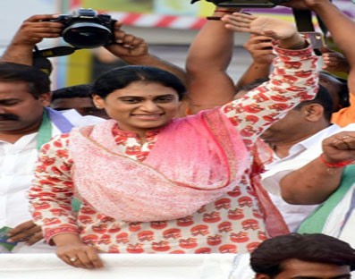 Jagan's sister Sharmila to launch Telangana Party on July 8