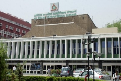 Delhi HC allows doctor in vacant seat of specialised course at AIIMS