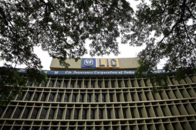 Investors lose Rs 1.2 lakh cr as LIC shares tumble 20% below issue price