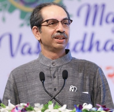 Sena 'family head' Thackeray softens, urges rebels to return for talks