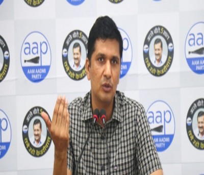 AAP pursues its own brand of soft Hindutva to counter BJP's juggernaut