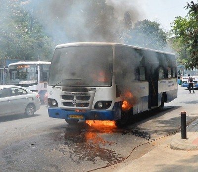 Four burnt alive as Hyderabad-bound bus catches fire in K'taka