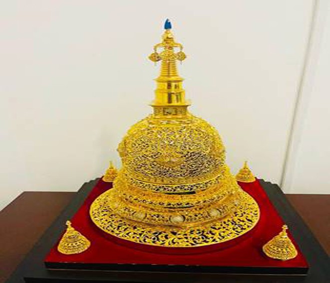 Relic brought to Gandan monastery Ulaanbataar after landing in Indian Air Force aircraft