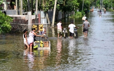 Mizo organisation provides relief aid to flood affected in southern Assam