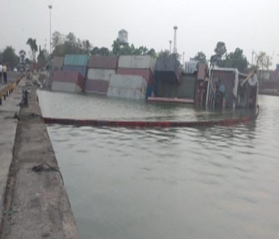 Kolkata port continues to bear loss as Bangladeshi ship blocks berth at NSD