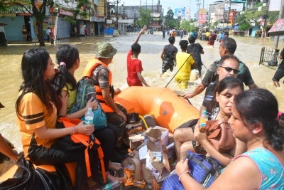 Indian Oil delivering cooking gas via boats in flood-hit Assam