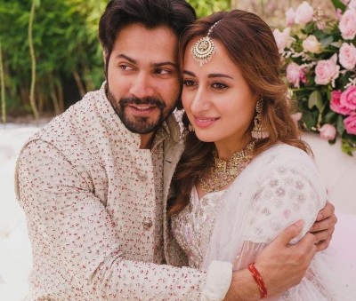 Varun treats fans with unseen wedding pics on 1st anniversary with Natasha