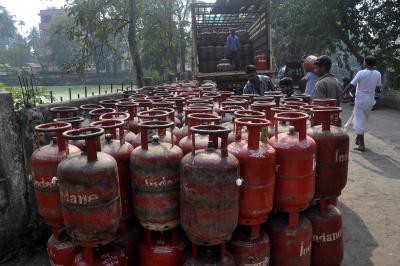 LPG cylinders explode during illegal refilling in Bengaluru, 3 injured