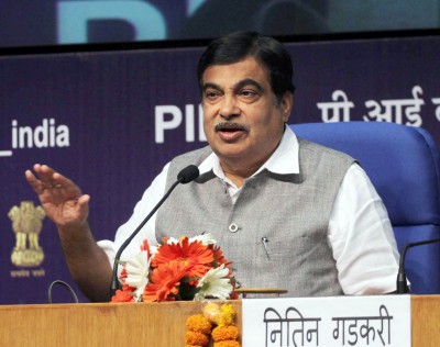 Gadkari approves Rs 1,200 cr road upgradation project in K'taka