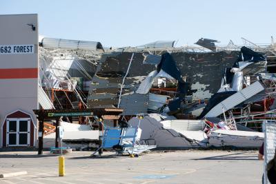 6 dead after tornadoes, storms hit southern US