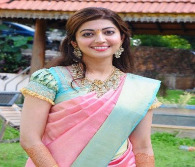 Actress Pranitha urges people to watch 'The Kashmir Files'