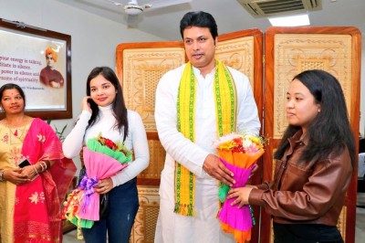 Tripura CM to bear flight expenses of students returning from Ukraine