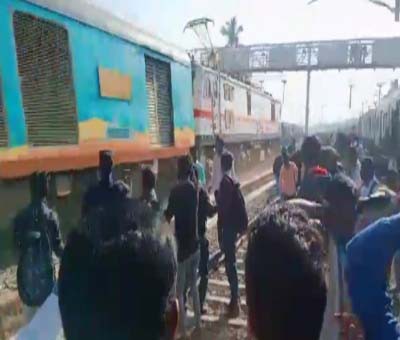 Narrow escape for passengers from being run over by Shatabdi Express, one dead