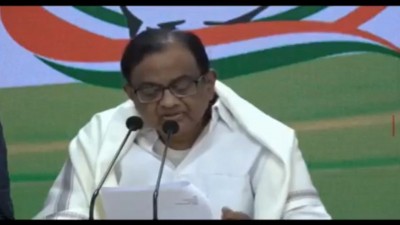 Chidambaram attacks Centre over vax procurement policy