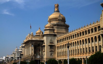 Covid patient's family takes ambulance to K'taka Assembly seeking hospital bed