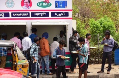 Free meals for needy at Annapurna canteens in Hyd