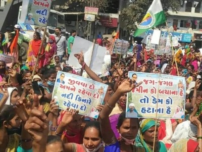 Political parties trying to woo 'game-changing' tribals in poll-bound Gujarat