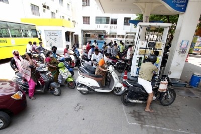 TN retail outlets not to buy fuel from OMCs on May 31 in protest