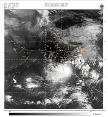 Severe Cyclonic Storm Asani brings rain along Andhra coast