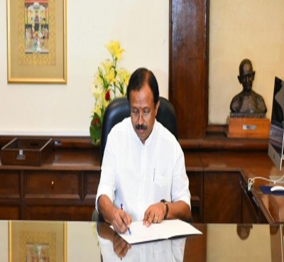 Kerala Police prevents Union Minister from meeting George