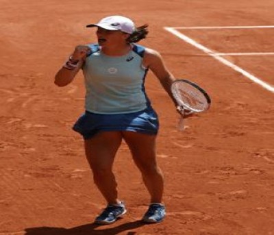 French Open: Swiatek beats Kovinic to extend her winning streak to 31, Begu halts Jeanjean