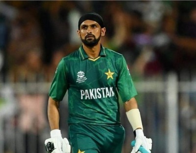 T20 World Cup: Pakistan's Rizwan, Malik down with flu; may miss semis against Australia