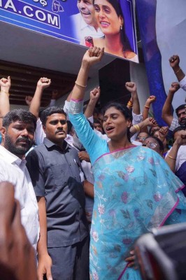 Sharmila to stage 72-hr protest to show solidarity with T'gana farmers