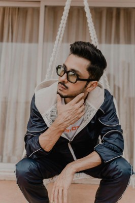 Amol Parashar-starrer 'Cash' is all about making a quick buck