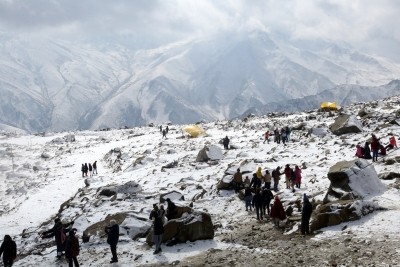 3 tourists stranded in Gulmarg rescued by police