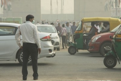 Delhi pollution: Traffic police enforce GRAP 4, impound over 1,400 vehicles