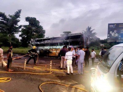 Nashik bus tragedy toll climbs to 12; Prez, PM express grief