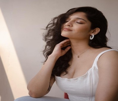 Night sky makes me feel small in a beautiful, hopeful way: Ritika Singh