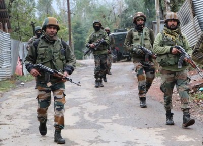 Gunfight breaks out in J&K's Shopian