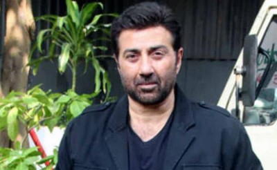 Sunny Deol recalls working with dad Dharmendra as 'Indian' completes 20 yrs