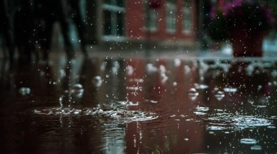 Light to heavy rains in Chennai, surrounding areas