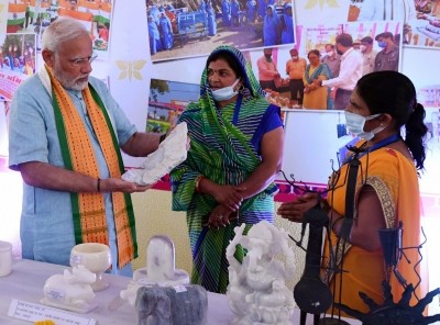 PM addresses women SHGs conference in MP