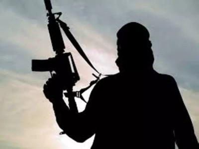 Militants shoot non-local in J&K's Pulwama