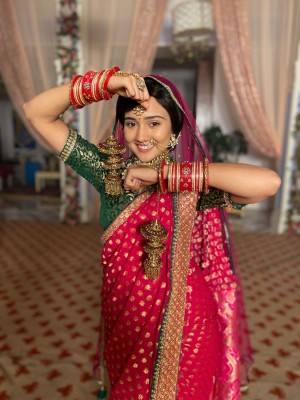 Ashi Singh breaks stereotypes with short-hair bridal look in 'Meet'