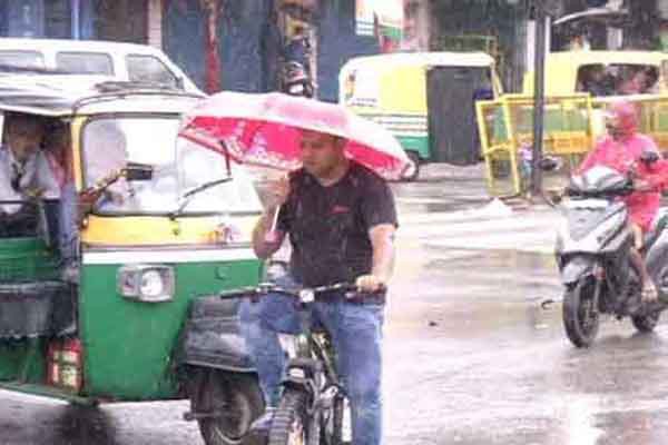 बारिश से जनजीवन प्रभावित,राज्यपाल-मुख्यमंत्री का दौरा रद्द