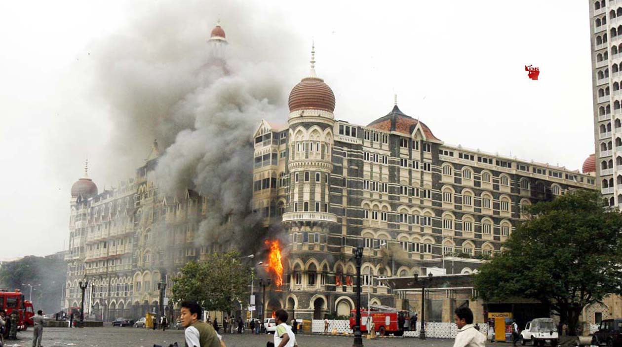 26/11 हमले की 13वीं बरसी पर राष्ट्रपति सहित शीर्ष नेताओं ने शहीदों का किया स्मरण  -हमले में 166 लोग मारे गए और 293 घायल हो गए थे