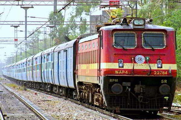 फिर पुराने किराए पर चलेंगी सैकड़ों ट्रेनें, बंद होंगे जनरल टिकट -अब सिर्फ रिजर्व और वेटिंग टिकल वालों को ही यात्र की रहेगी अनुमति 