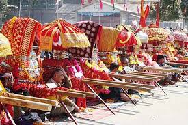 सुंदर लाइटिंग से जगमगा रहे मंडी के मंदिर