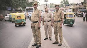 कोरोना को मात दे ड्यूटी पर लौटे 2 पुलिसकर्मी