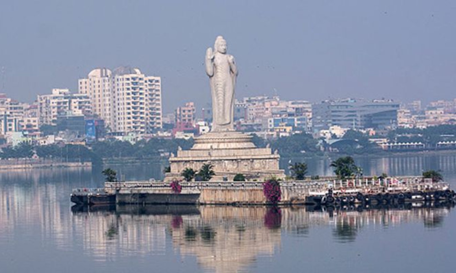  హుస్సేన్ సాగర్ ప్రక్షాళన అడుగులు