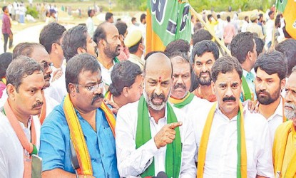 జోగులాంబ నుంచి బండి పాదయాత్ర